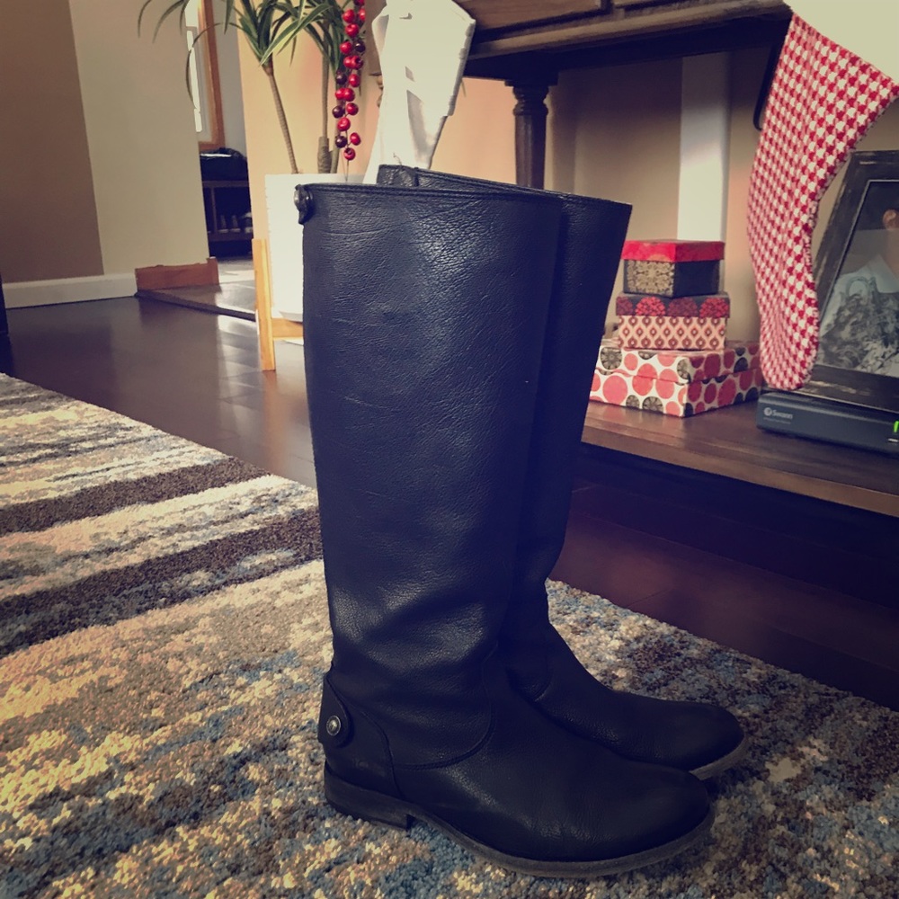 Gently Used Women’s FRYE Boots